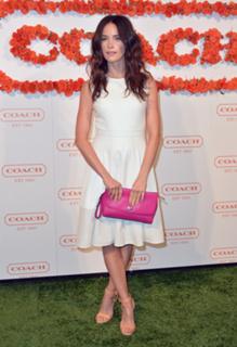 Abigail Spencer feet photo thumbnail
