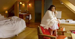 Deborah Secco feet photo thumbnail