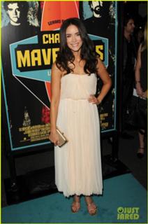 Abigail Spencer feet photo thumbnail