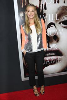 Molly Sims feet photo thumbnail