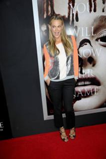 Molly Sims feet photo thumbnail