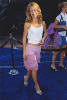 Tara Lipinski feet photo thumbnail