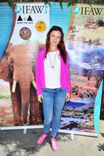Juliette Lewis feet photo thumbnail