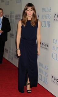 Jennifer Garner feet photo thumbnail