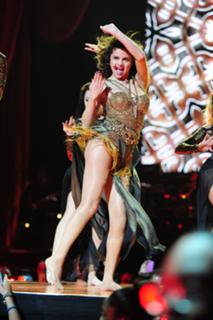 Selena Gomez feet photo thumbnail
