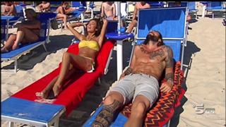 Giorgia Palmas feet photo thumbnail