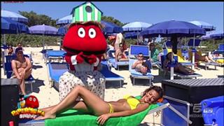 Giorgia Palmas feet photo thumbnail