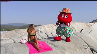 Giorgia Palmas feet photo thumbnail