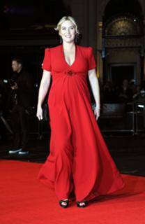 Kate Winslet feet photo thumbnail