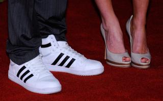 Alice Eve feet photo thumbnail