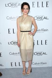 Emilia Clarke feet photo thumbnail