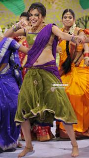 Kriti Kharbanda feet photo thumbnail