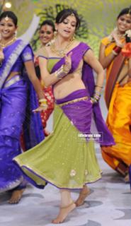 Kriti Kharbanda feet photo thumbnail
