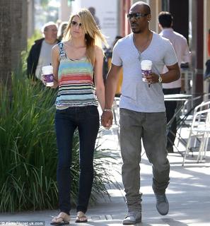 Paige Butcher feet photo thumbnail