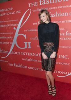 Karlie Kloss feet photo thumbnail