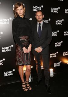 Karlie Kloss feet photo thumbnail