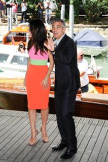 Sandra Bullock feet photo thumbnail