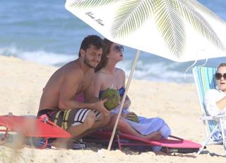 Marina Ruy Barbosa feet photo thumbnail