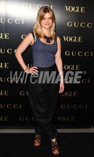 Alice Eve feet photo thumbnail