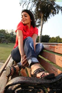 Shriya Saran feet photo thumbnail