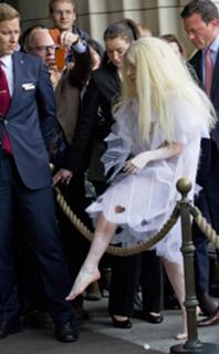 Lady Gaga feet photo thumbnail
