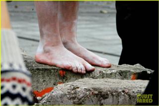 Lady Gaga feet photo thumbnail