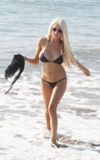 Courtney Stodden feet photo thumbnail