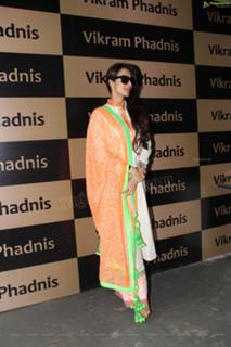 Malaika Arora feet photo thumbnail