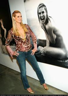 Heidi Klum feet photo thumbnail