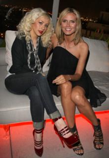 Heidi Klum feet photo thumbnail