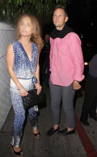 Giada De Laurentiis feet photo thumbnail