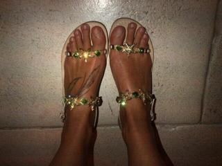 Federica Pellegrini feet photo thumbnail
