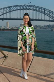 Katy Perry feet photo thumbnail