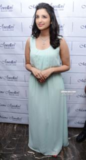 Parineeti Chopra feet photo thumbnail