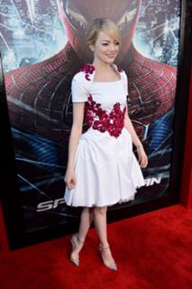 Emma Stone feet photo thumbnail