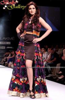 Sonali Bendre feet photo thumbnail