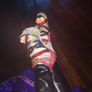 Christina Milian feet photo thumbnail