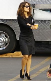 Salma Hayek feet photo thumbnail