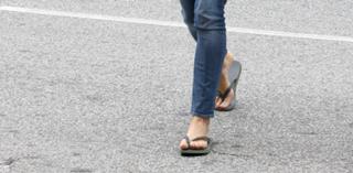 Gwyneth Paltrow feet photo thumbnail