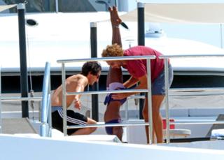 Naomi Campbell feet photo thumbnail