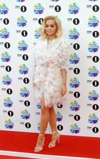 Rita Ora feet photo thumbnail