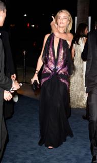 Rosie Huntington-Whiteley feet photo thumbnail