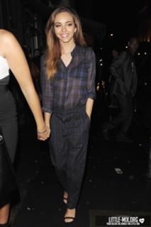 Jade Thirlwall feet photo thumbnail