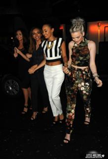 Perrie Edwards feet photo thumbnail