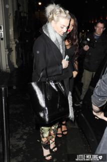Perrie Edwards feet photo thumbnail