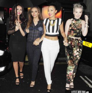 Perrie Edwards feet photo thumbnail