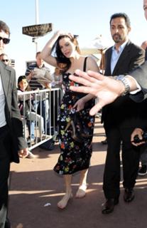 Liv Tyler feet photo thumbnail