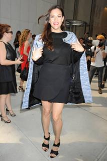 Liv Tyler feet photo thumbnail