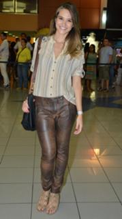 Juliana Paiva feet photo thumbnail