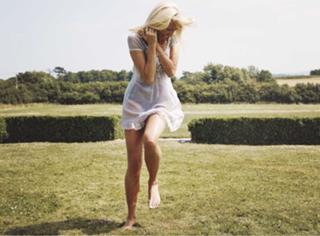 Pixie Lott feet photo thumbnail